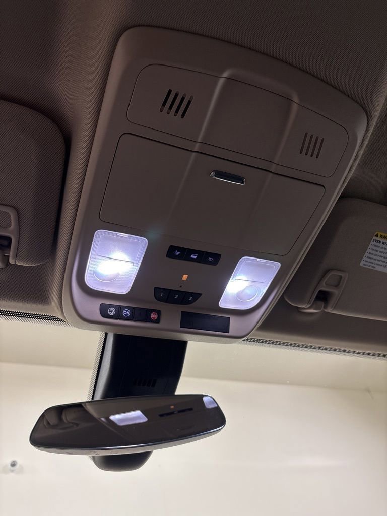 Used 2018 Buick Envision Premium AWD/4WD image 14