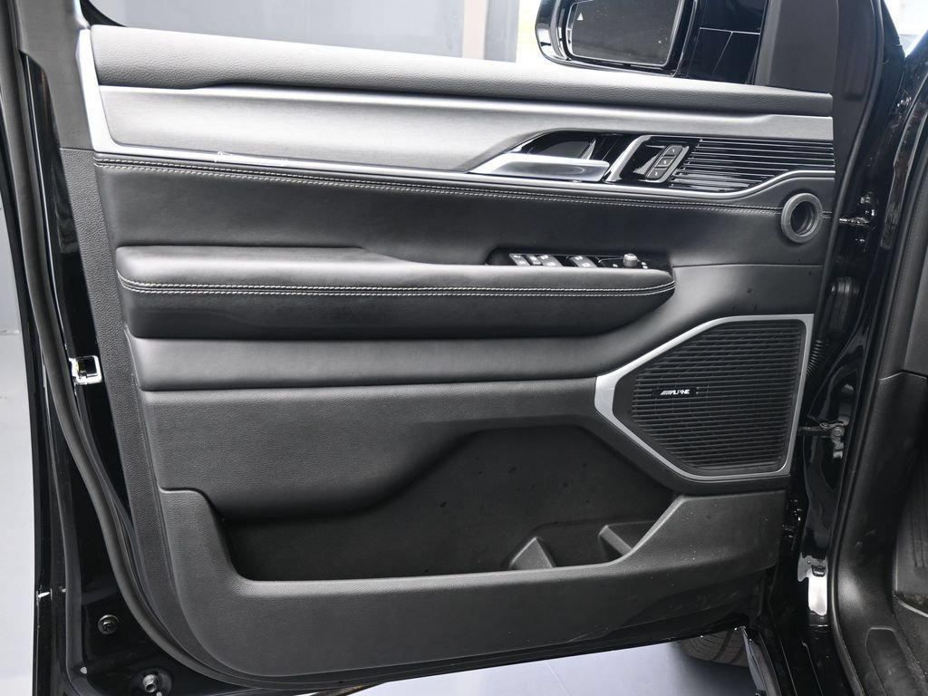 New 2026 Jeep Grand Wagoneer L Limited AWD/4WD image 24