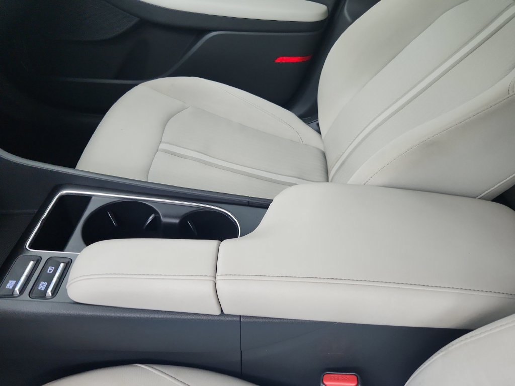 Used 2025 Hyundai Sonata SEL FWD image 31