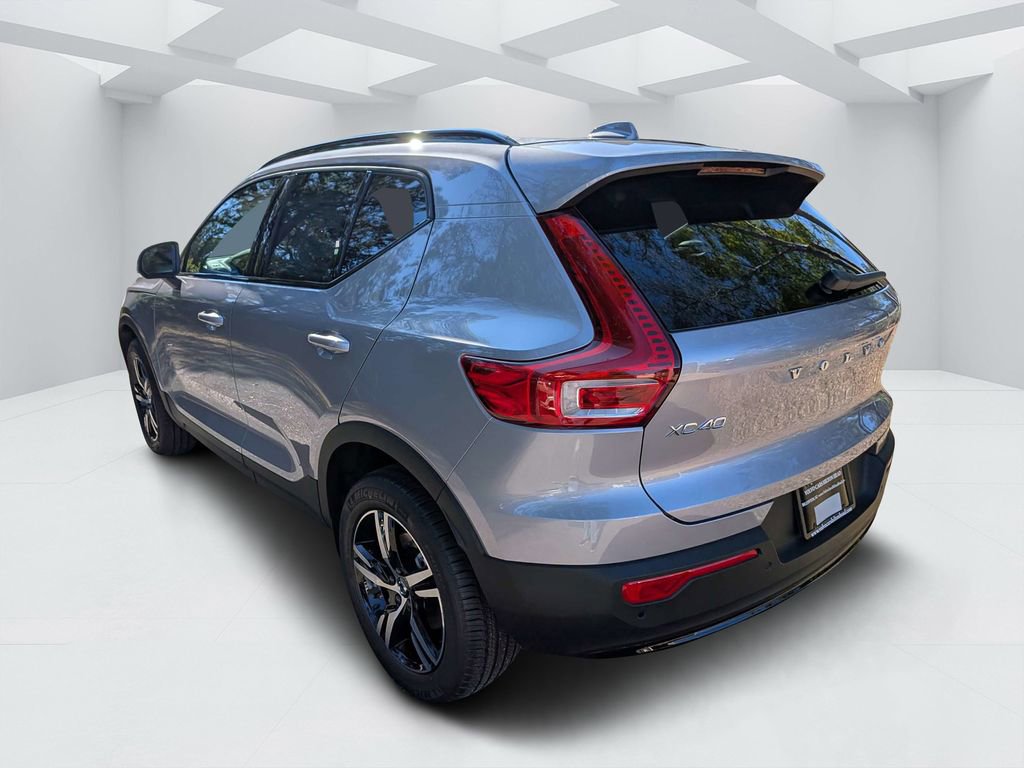New 2026 Volvo XC40 B4 Core FWD image 5