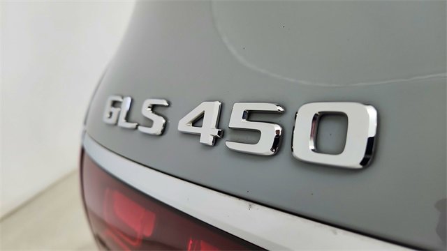 Used 2024 Mercedes-Benz GLS 450 4MATIC image 17