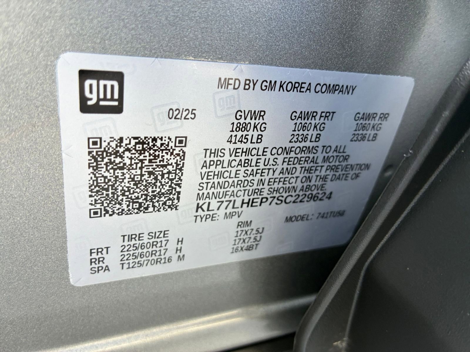 Used 2025 Chevrolet Trax LT image 28