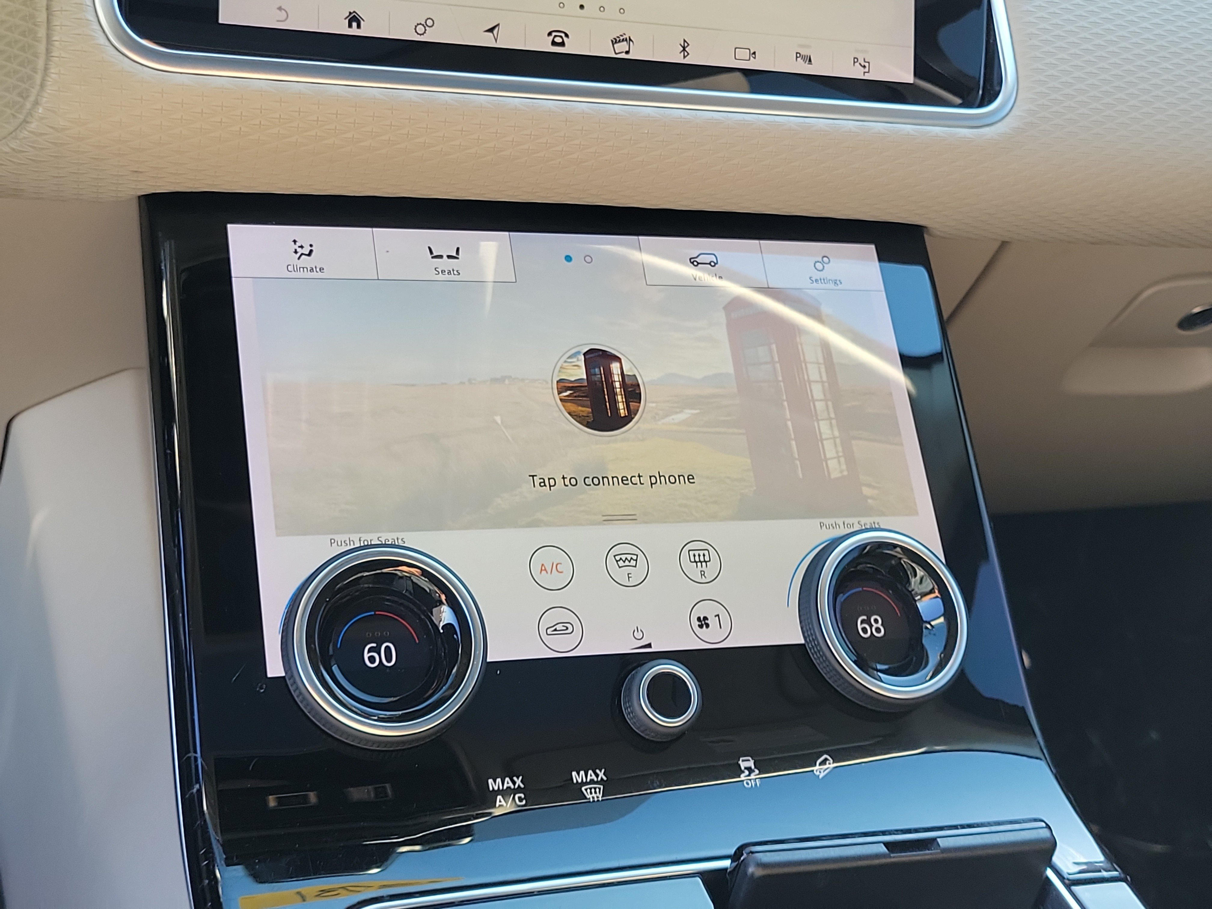 Used 2019 Land Rover Range Rover Velar R-Dynamic SE AWD/4WD image 27