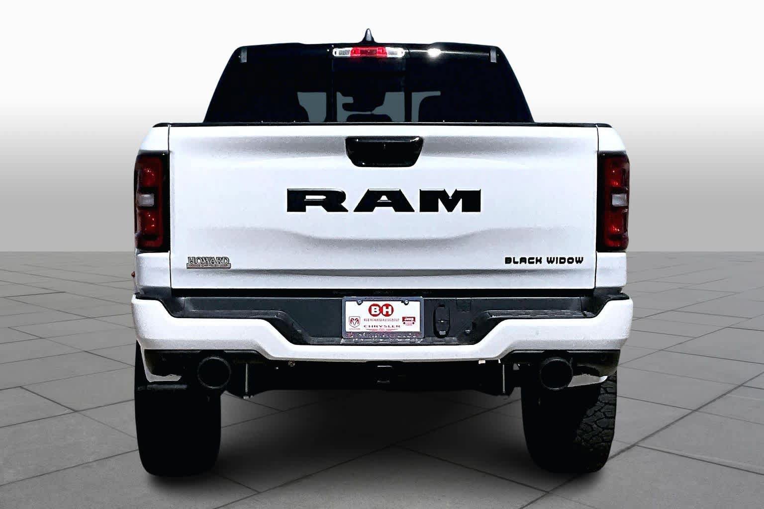 New 2026 RAM 1500 4x4 Crew Cab image 4