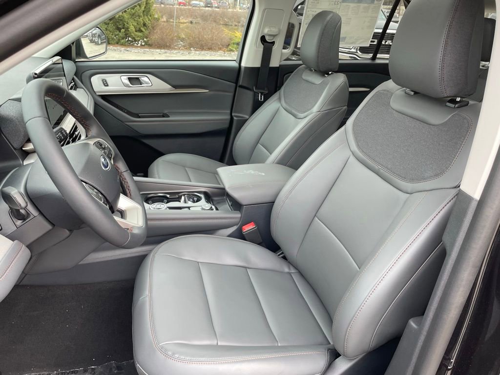 New 2026 Ford Explorer Active w/ Active Comfort Package image 8