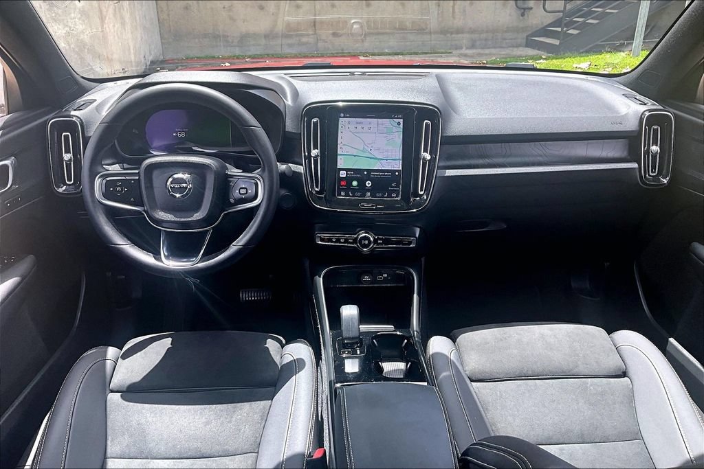 Certified 2023 Volvo C40 P8 Recharge Plus AWD/4WD image 20