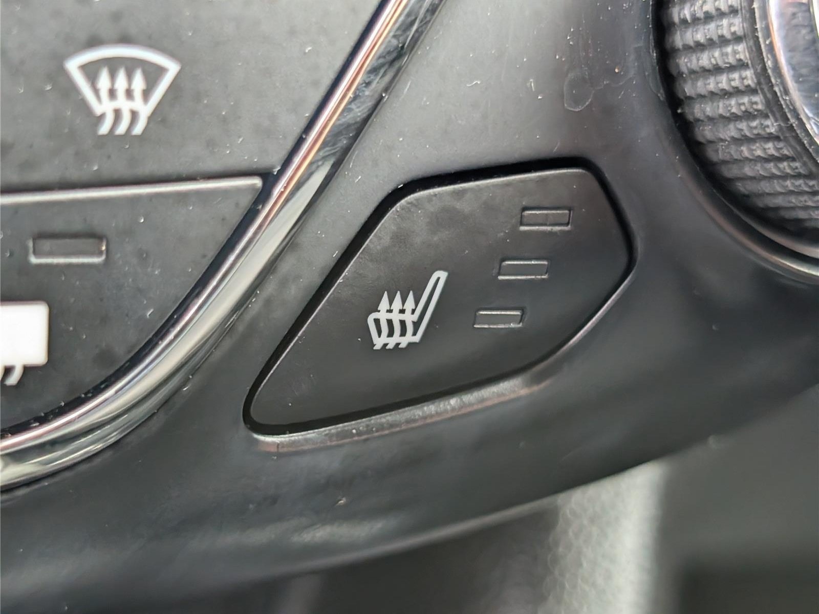 Used 2019 Chevrolet Cruze LT w/ Convenience Package FWD image 27