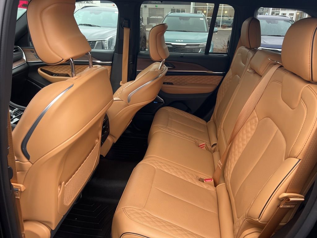 Used 2022 Jeep Grand Cherokee Summit w/ Advanced Protech Group IV image 8