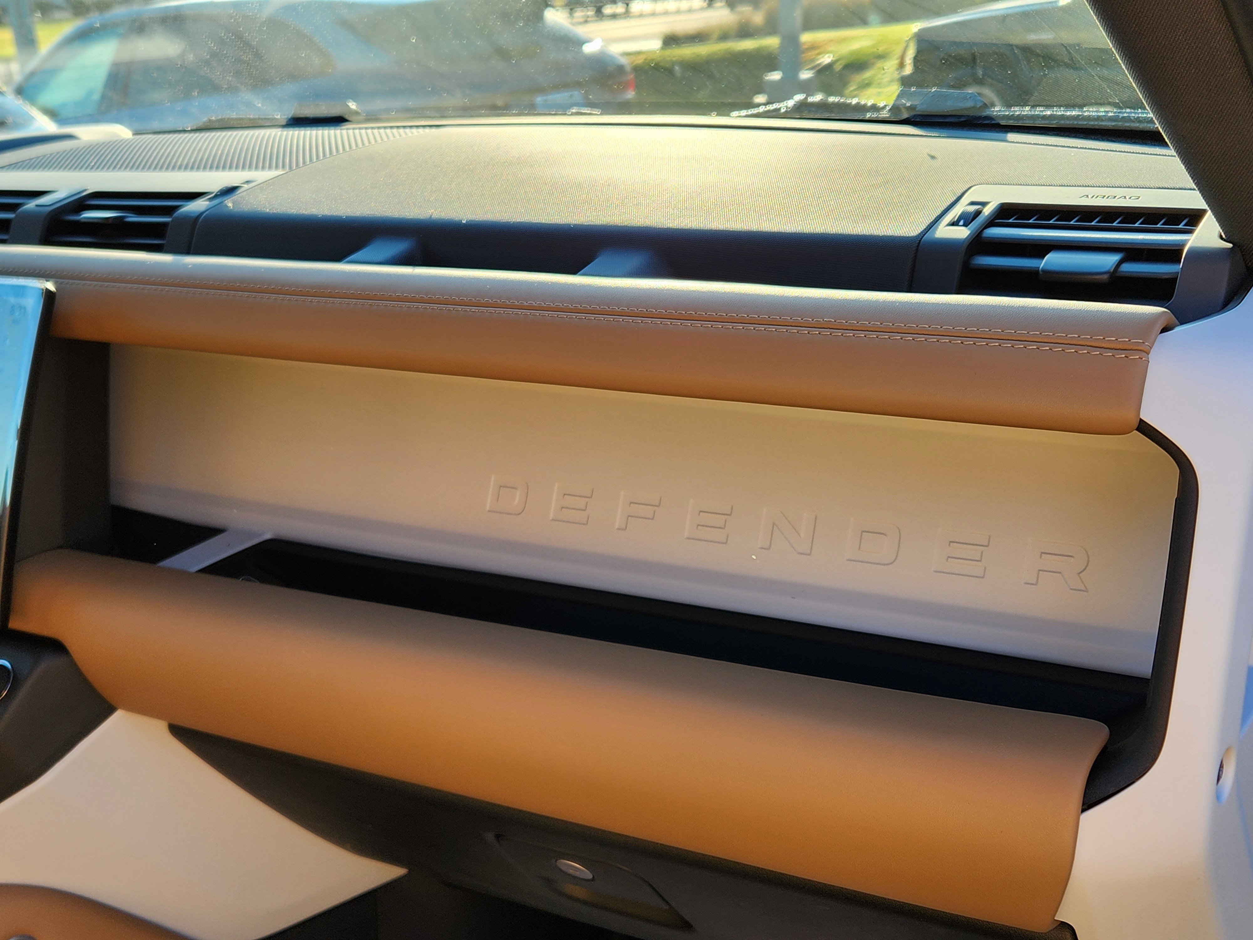 New 2026 Land Rover Defender 110 X-Dynamic SE image 13