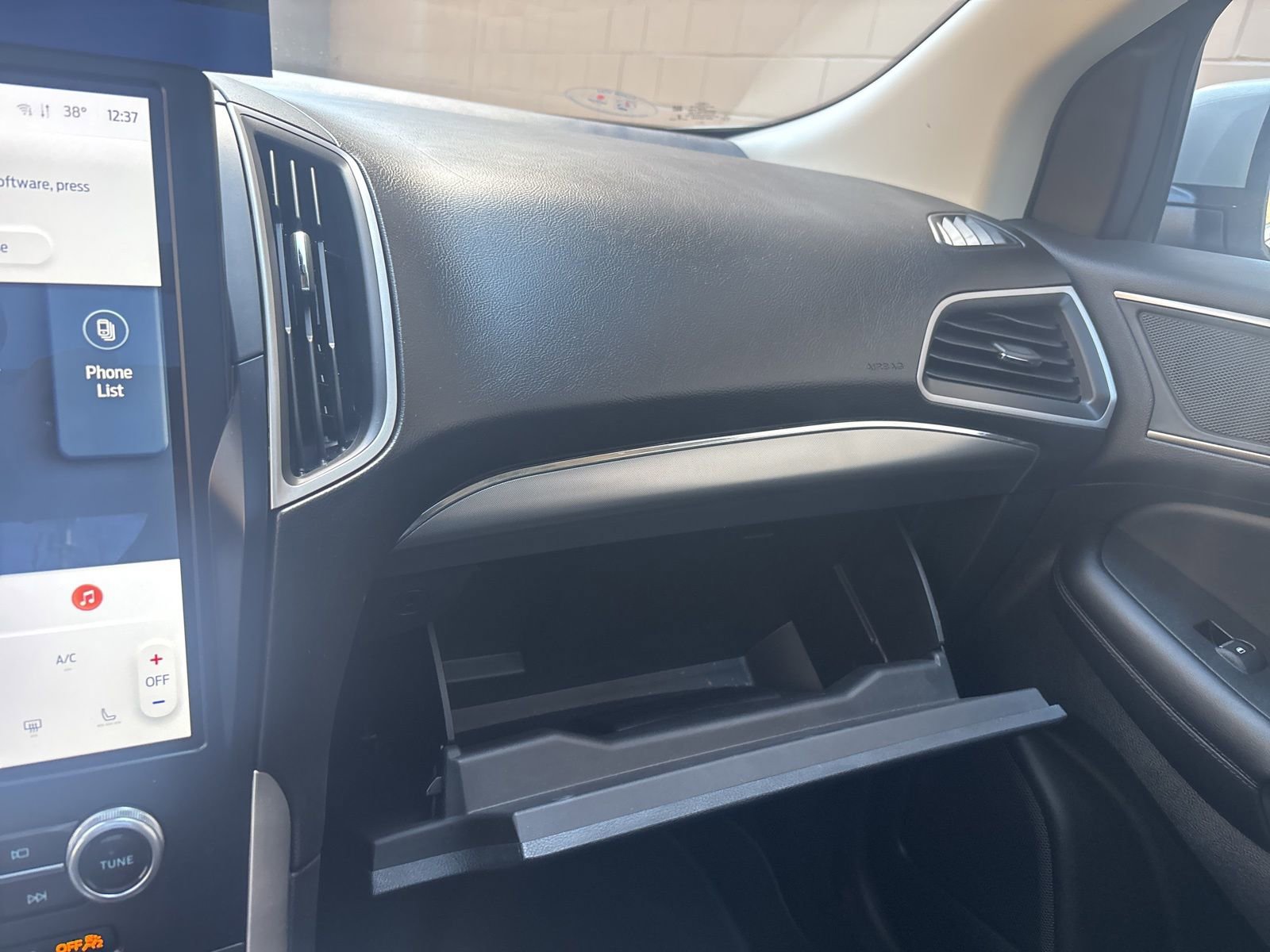 Certified 2022 Ford Edge SEL w/ Convenience Package image 38