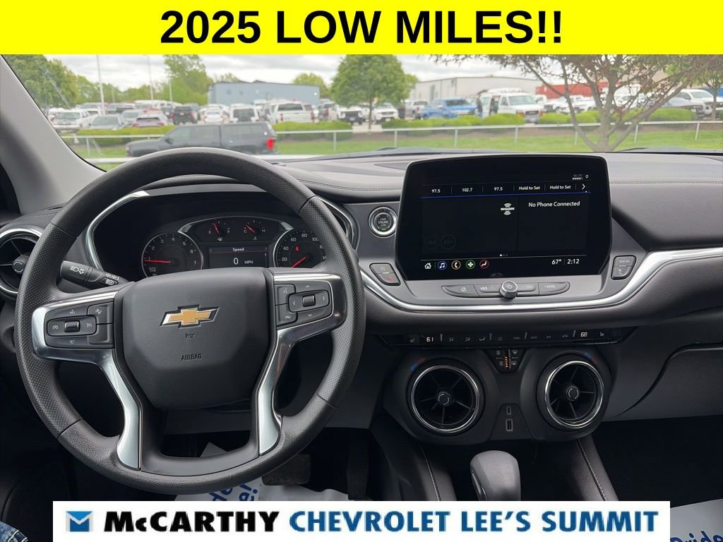 Used 2025 Chevrolet Blazer LT FWD image 22
