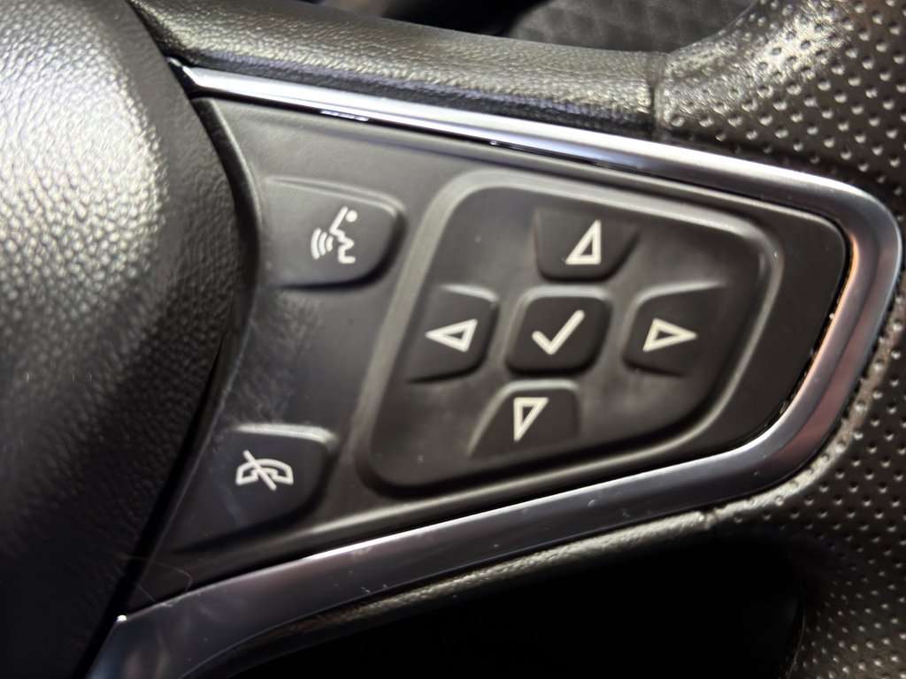 Used 2025 Chevrolet Malibu LT image 24