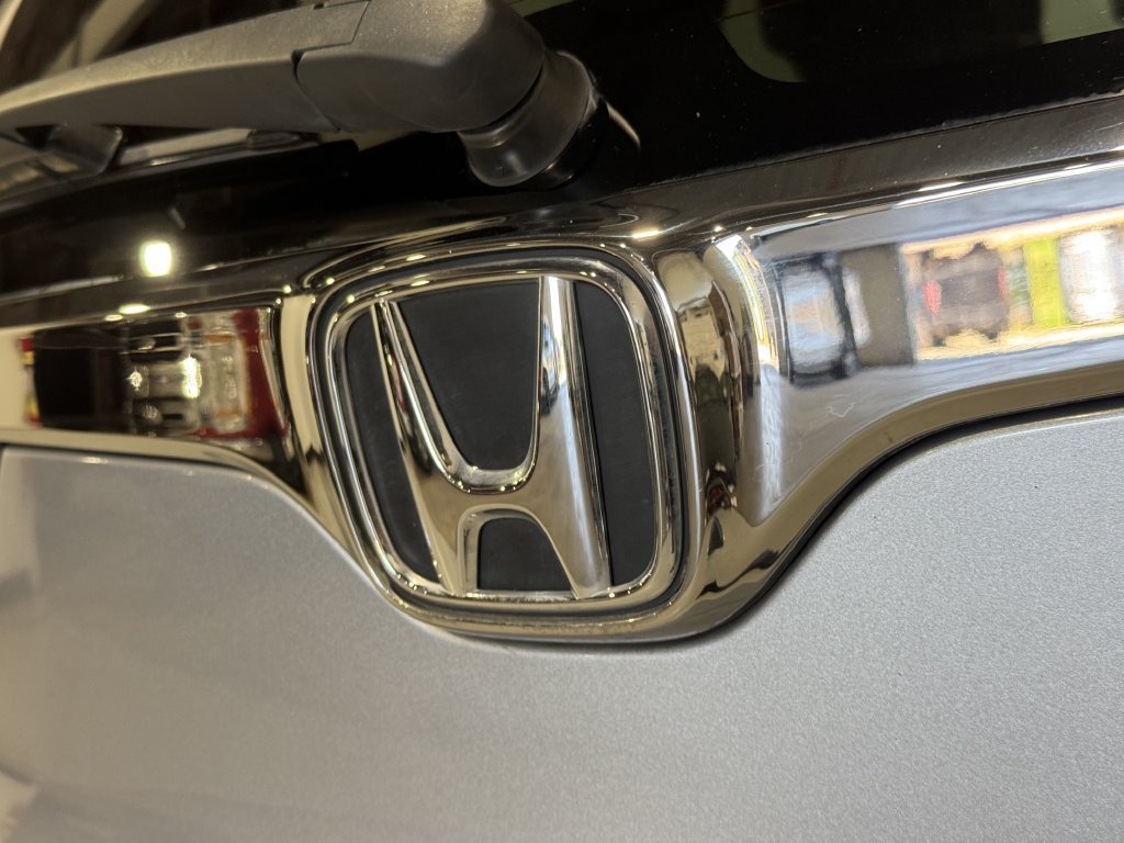 Used 2021 Honda CR-V Touring image 32