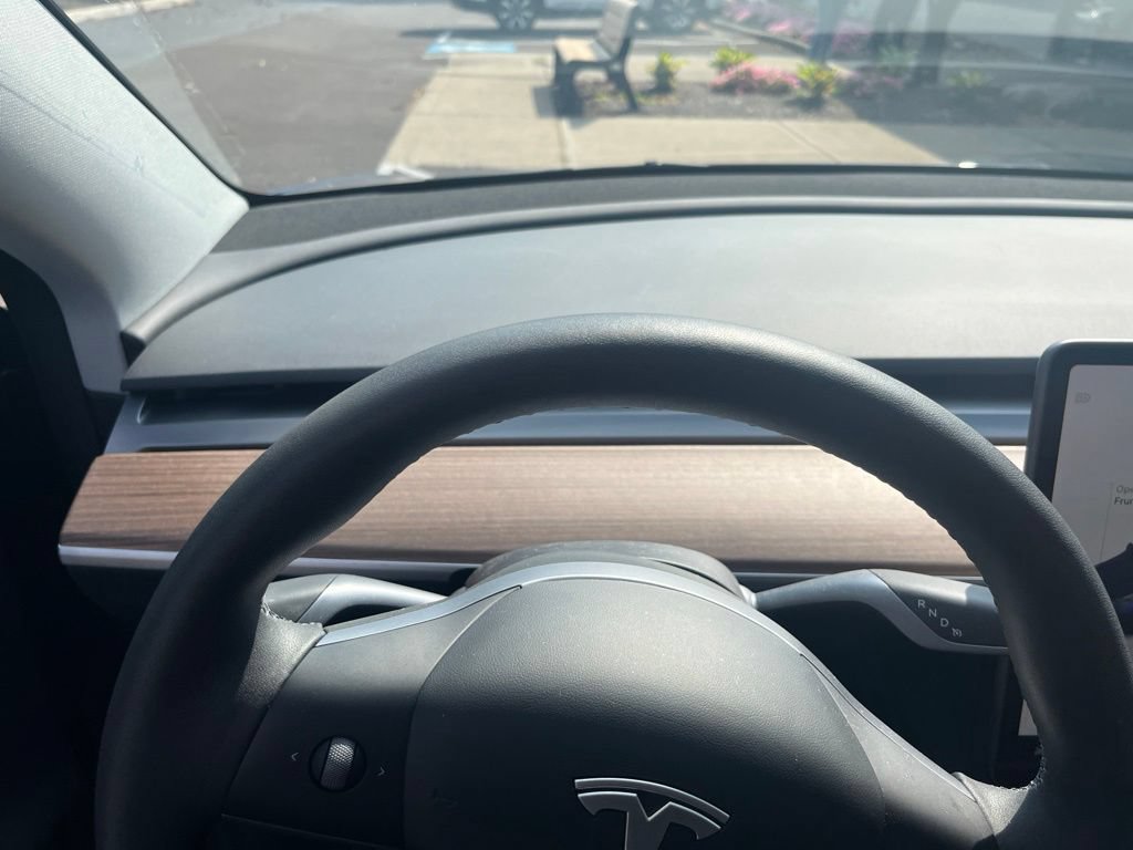 Used 2024 Tesla Model Y Long Range RWD image 13