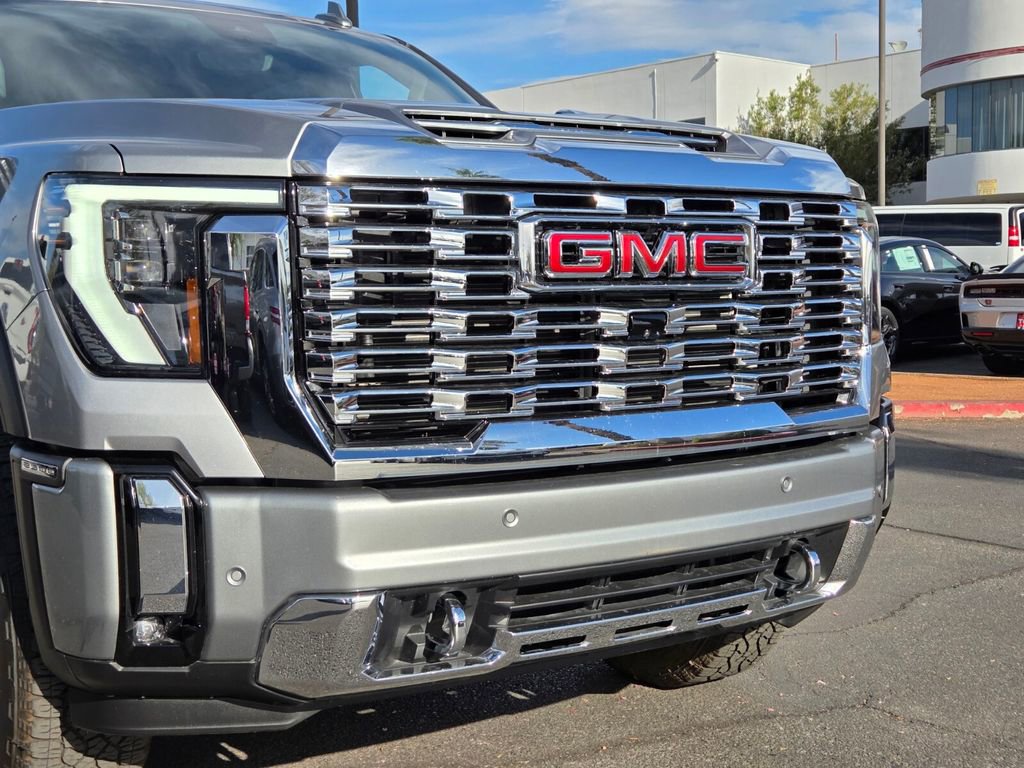 Used 2025 GMC Sierra 2500 Denali w/ Denali Reserve Package AWD/4WD image 8