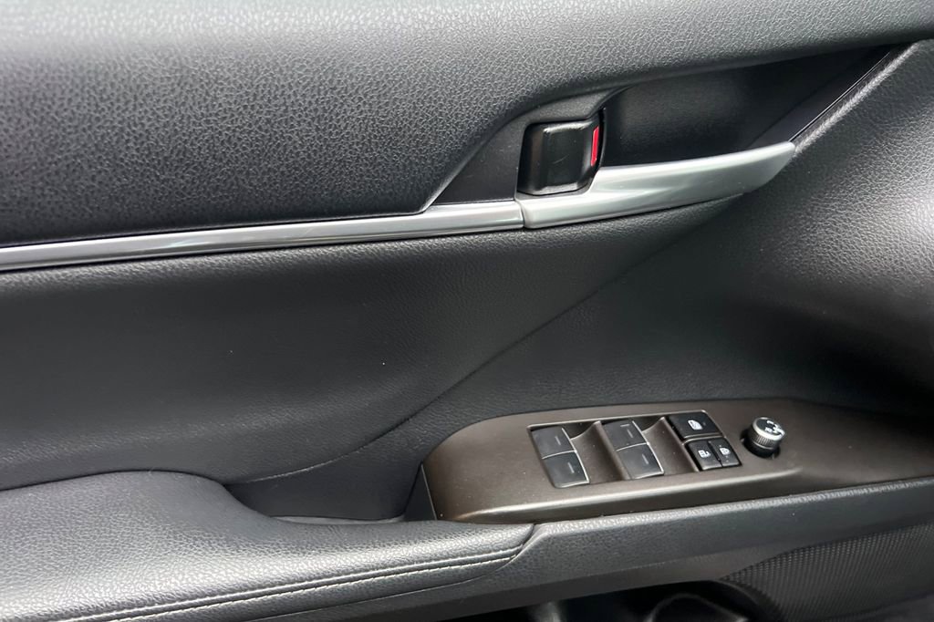 Used 2024 Toyota Camry XSE image 8