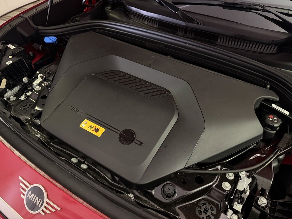 Used 2025 MINI Cooper Countryman SE w/ Comfort Package Max image 15