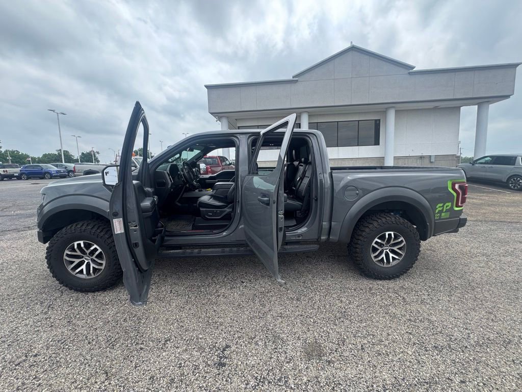 Used 2018 Ford F150 Raptor w/ Equipment Group 801A Mid AWD/4WD image 4