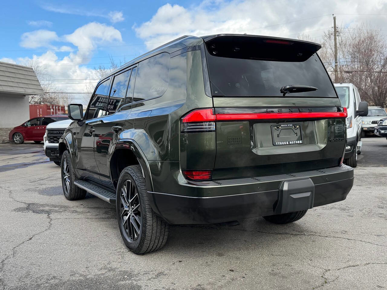 Used 2025 Lexus GX 550 w/ Accessory Package (31) image 10