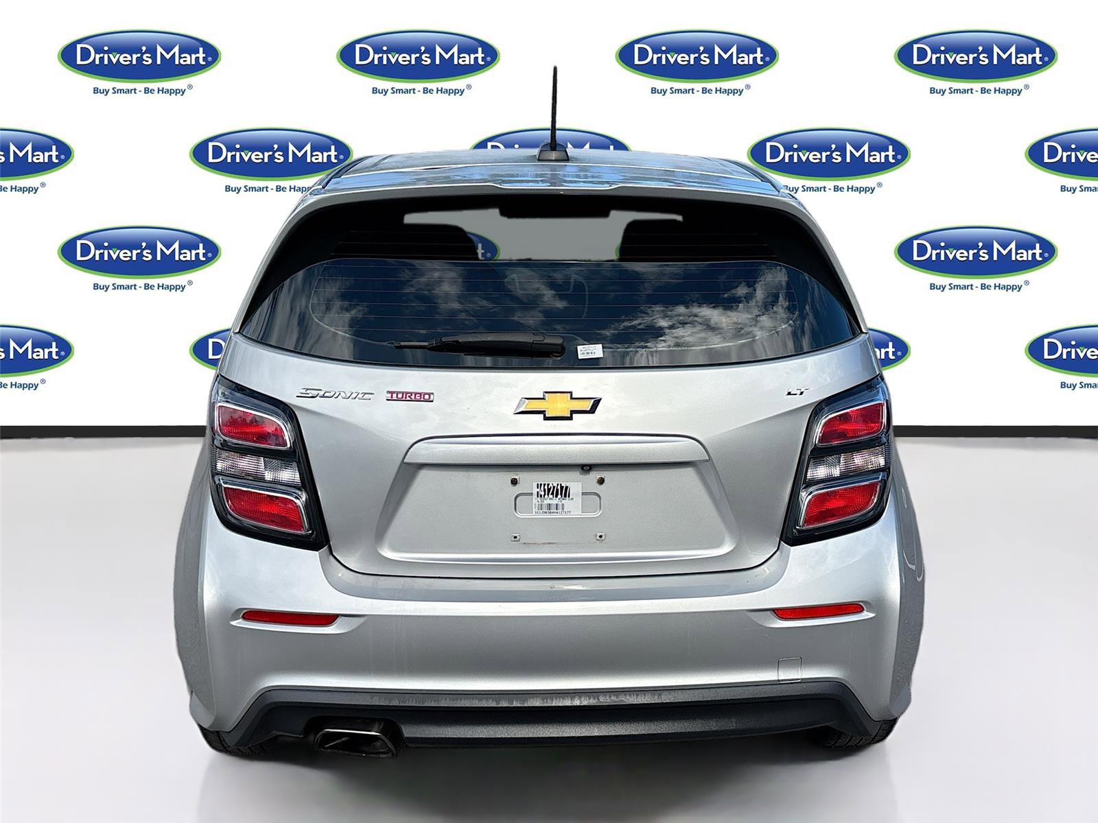 Used 2017 Chevrolet Sonic LT w/ Fun and Sun Package image 7