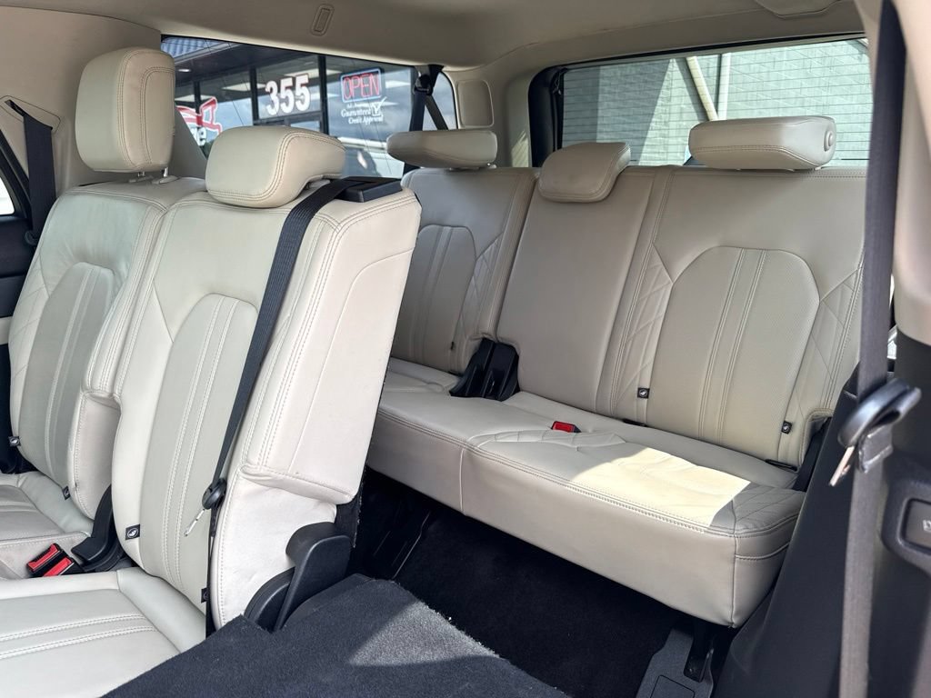 Used 2018 Ford Expedition Max Platinum AWD/4WD image 16