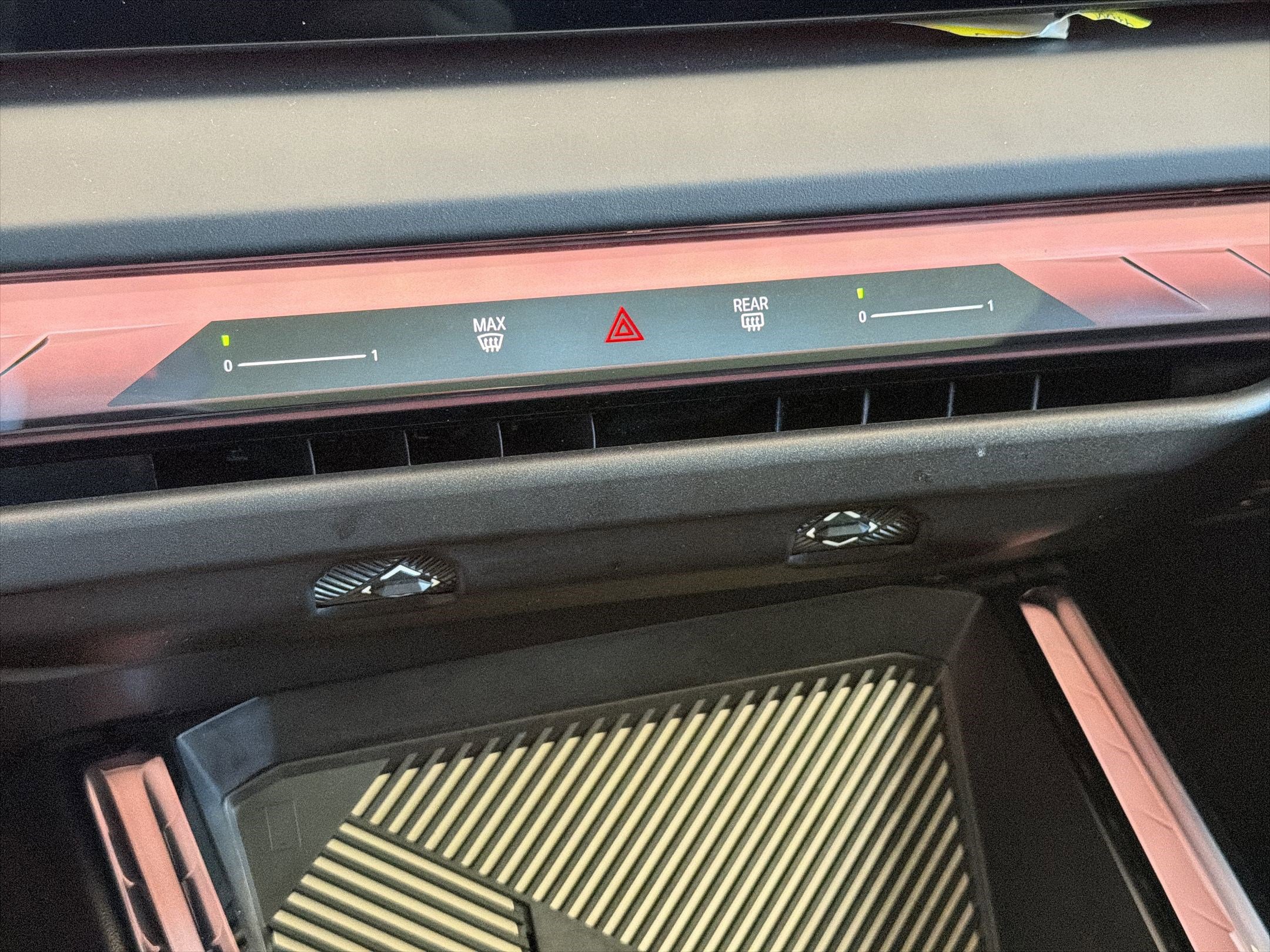 Used 2025 BMW X3 xDrive30i w/ Premium Package image 27