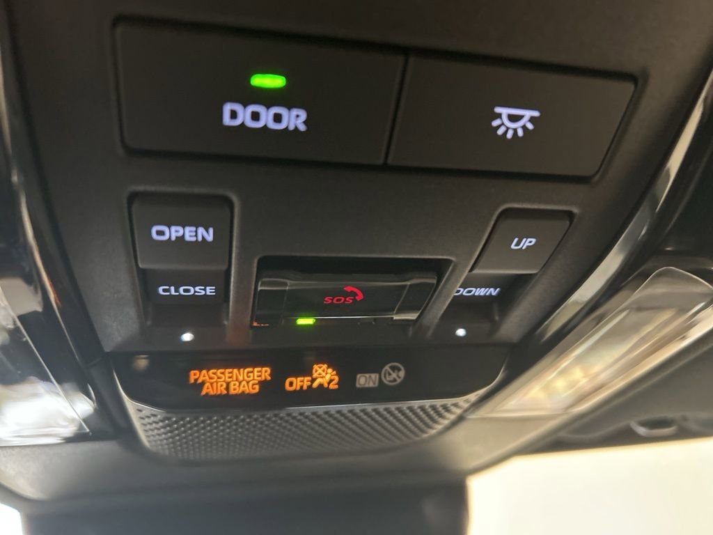 Used 2025 Lexus GX 550 image 11