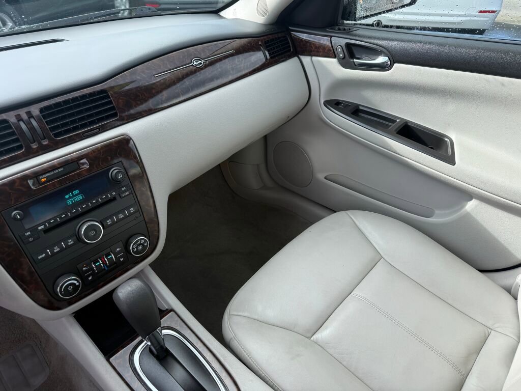 Used 2016 Chevrolet Impala LTZ image 16