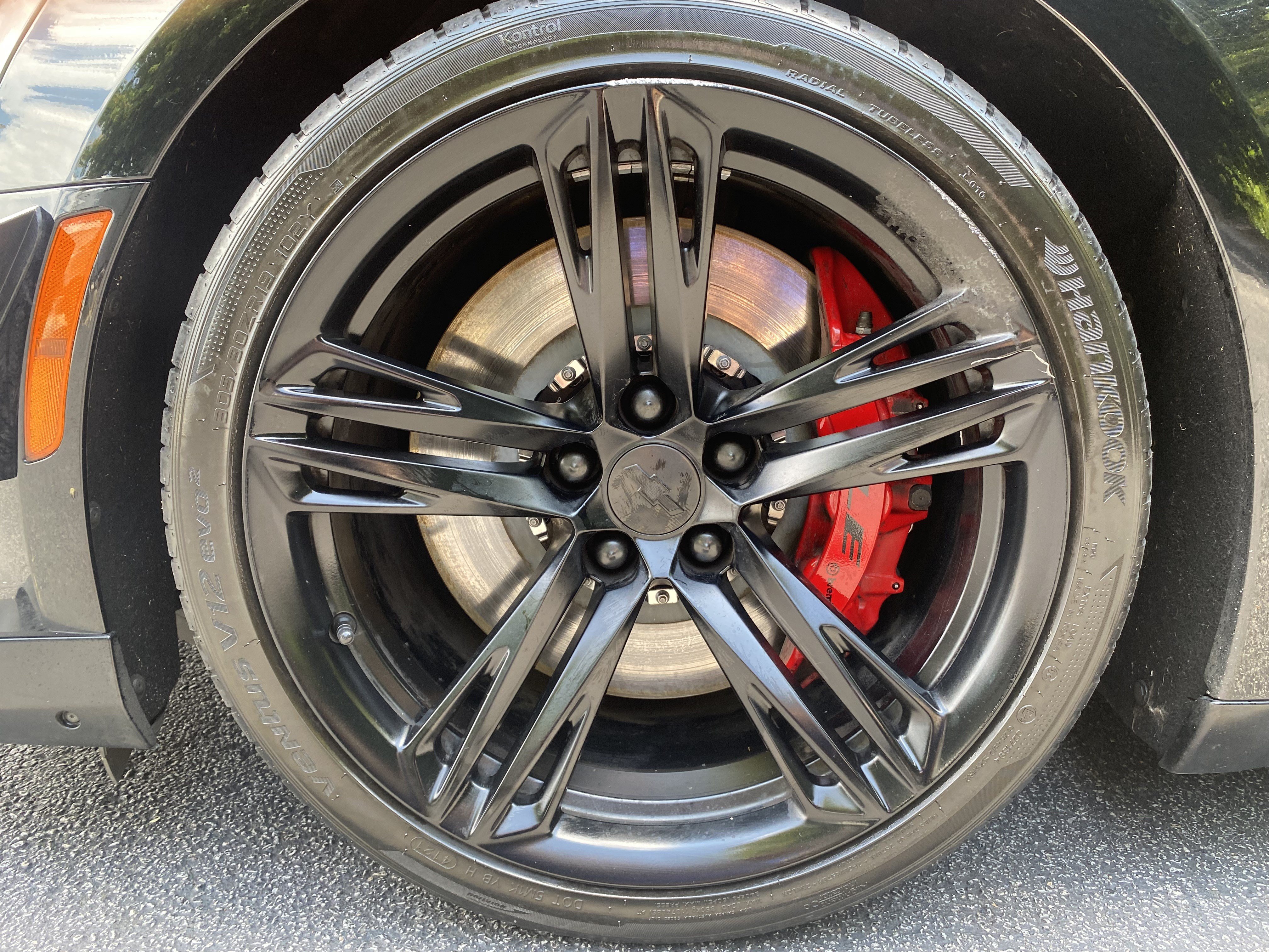 Used 2020 Chevrolet Camaro ZL1 RWD image 41