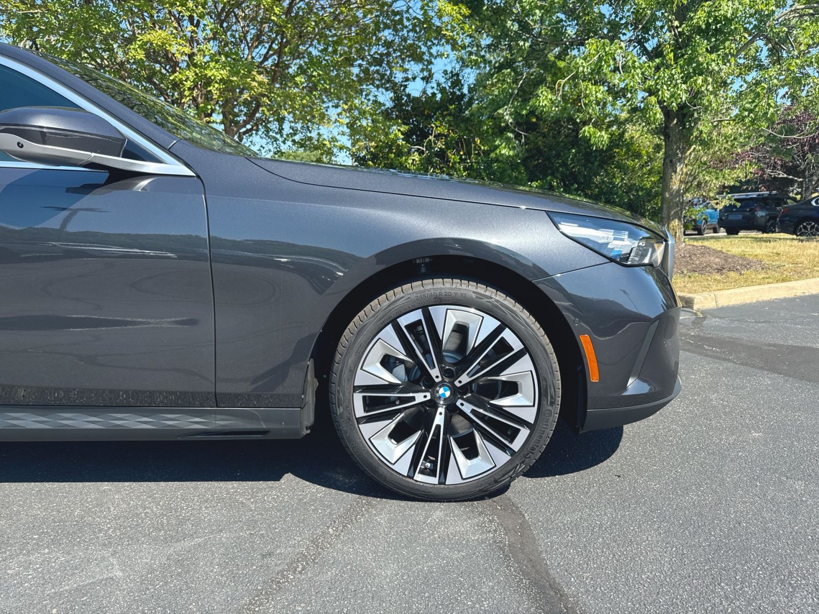New 2026 BMW 530i xDrive AWD/4WD image 2
