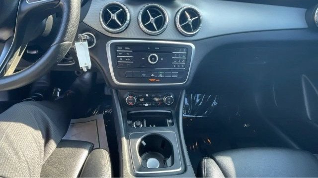 Used 2017 Mercedes-Benz GLA 250 image 11