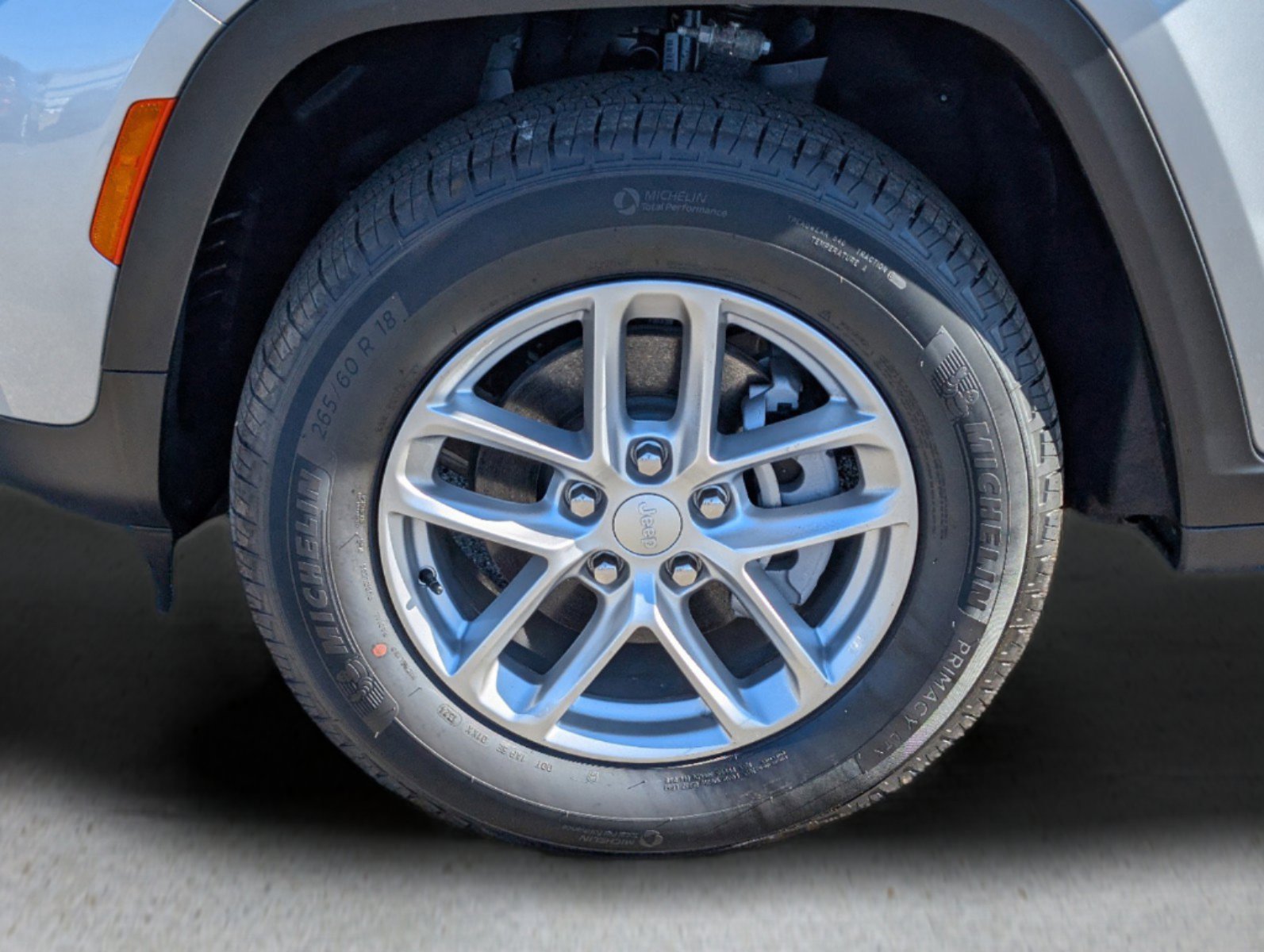 New 2024 Jeep Grand Cherokee Laredo X w/ Luxury Tech Group I image 11