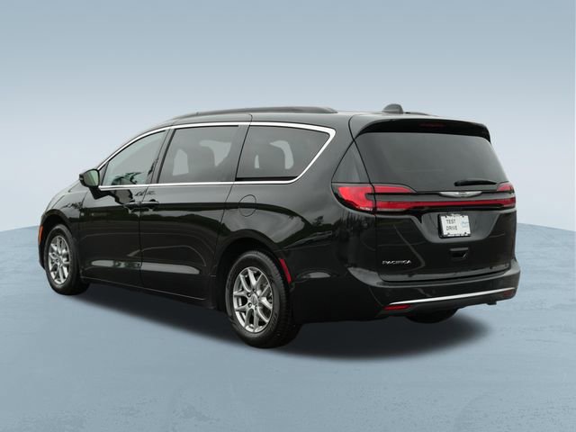 Used 2021 Chrysler Pacifica Touring FWD image 5