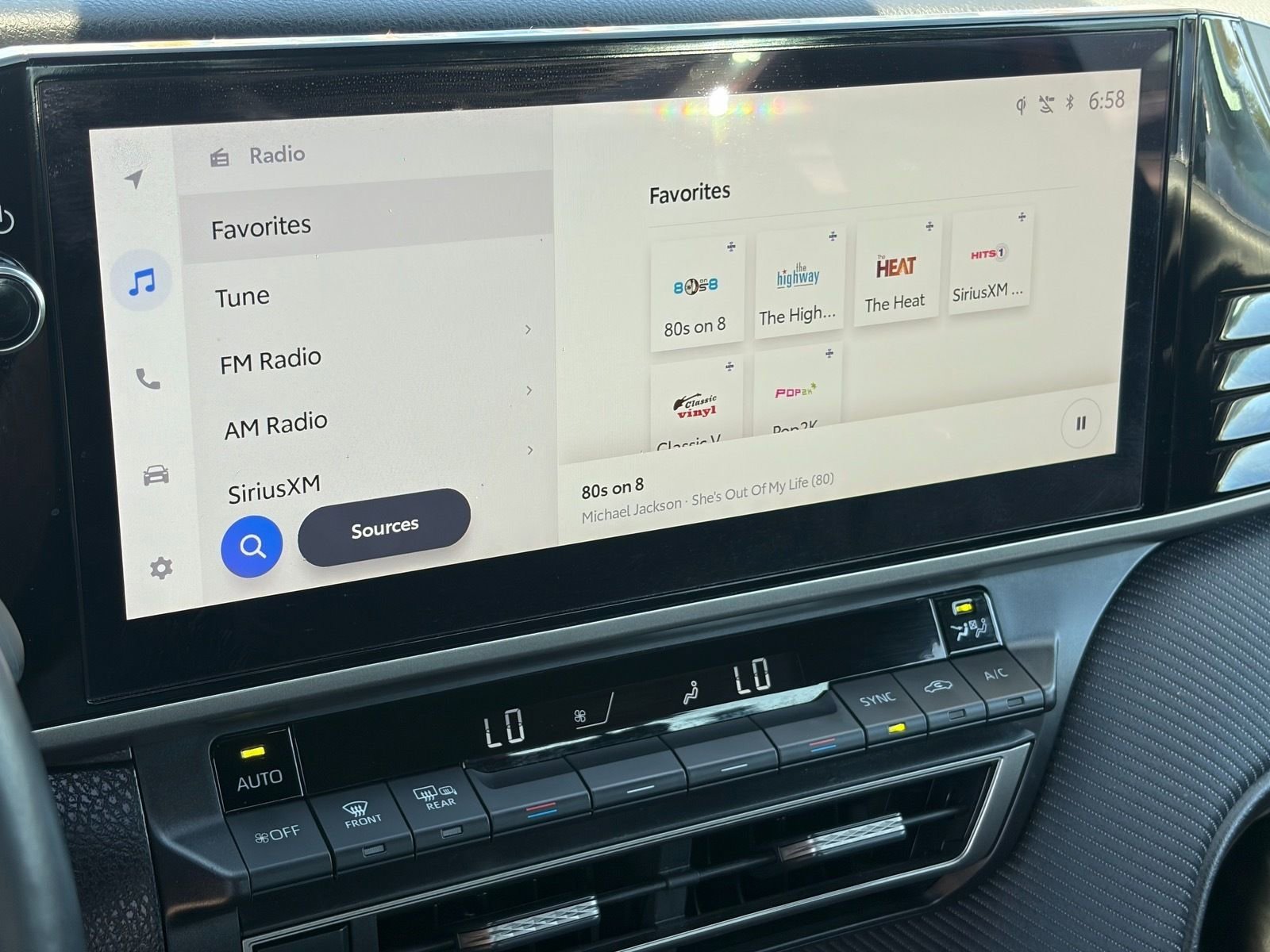 Used 2025 Toyota Camry SE w/ Multimedia Upgrade Package FWD image 20