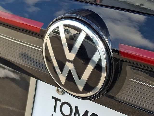 Used 2025 Volkswagen Taos SE FWD image 30