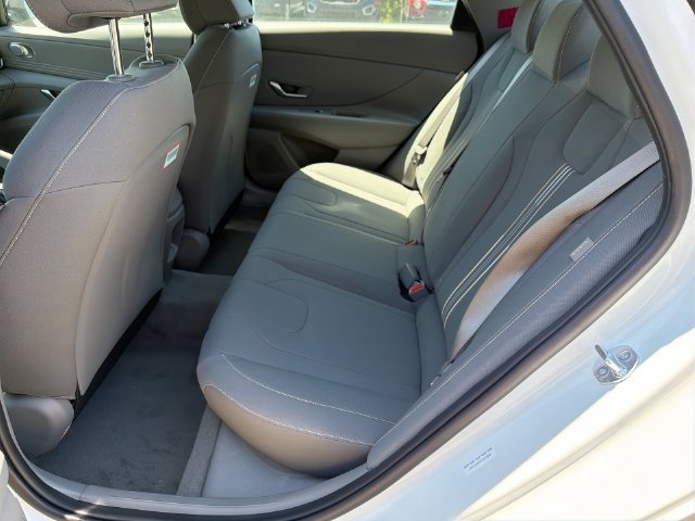 New 2026 Hyundai Elantra Sport FWD image 32