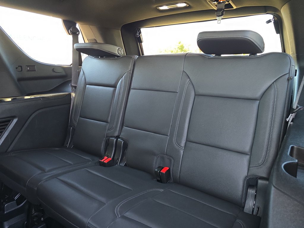 Used 2022 Chevrolet Tahoe LT w/ Luxury Package AWD/4WD image 30