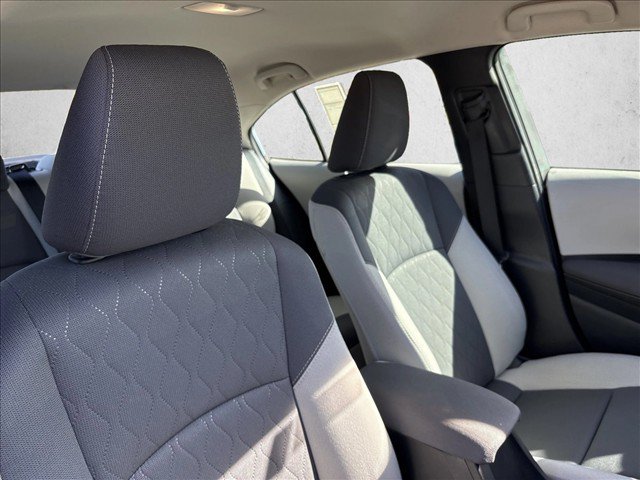 Certified 2025 Toyota Corolla LE FWD image 28