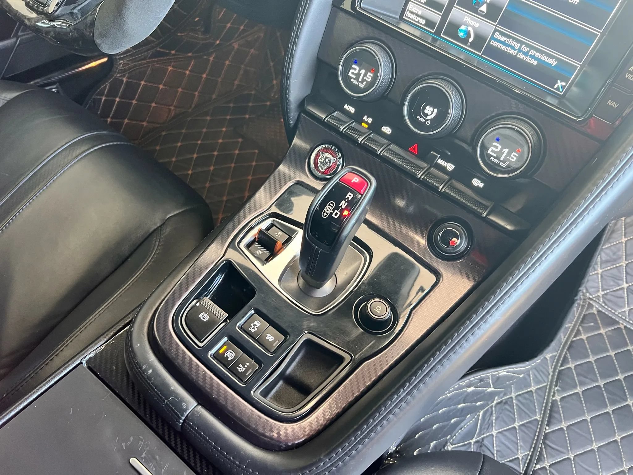 Used 2015 Jaguar F-TYPE R RWD image 13