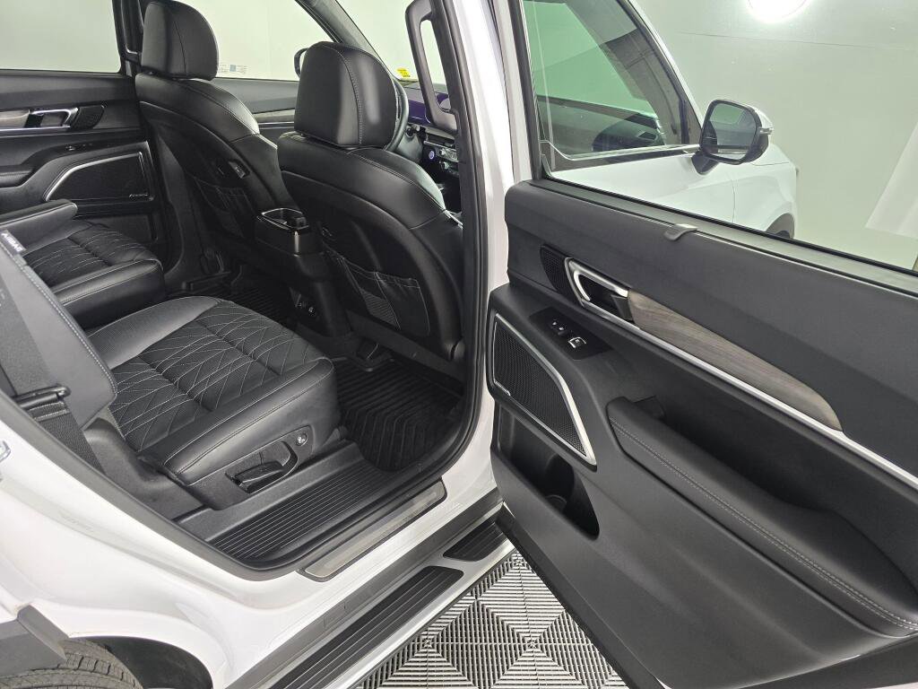 Used 2025 Kia Telluride SX Prestige X-Line image 23