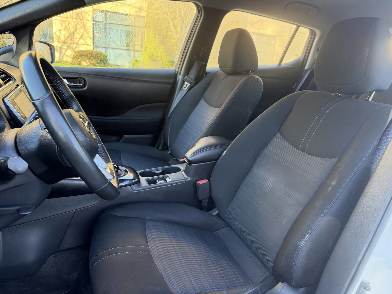 Used 2020 Nissan Leaf SV w/ SV Technology Package image 8