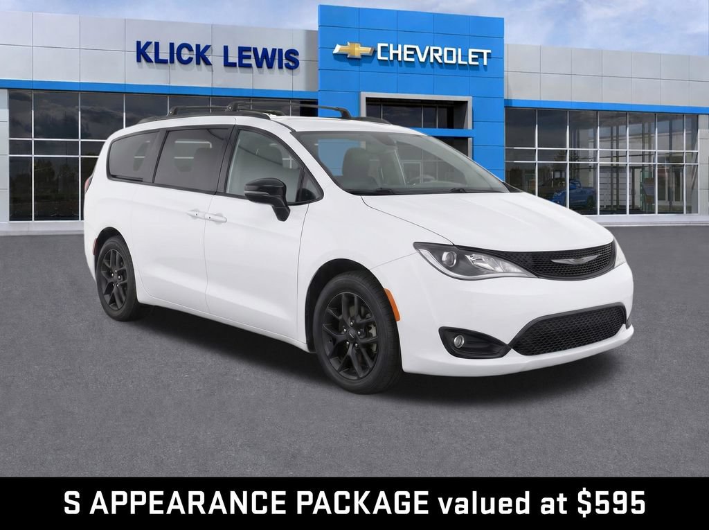 Used 2018 Chrysler Pacifica Touring-L Plus w/ S Appearance Package FWD image 1
