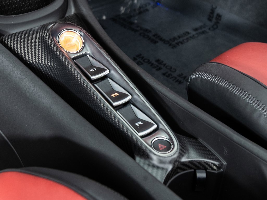 Used 2025 McLaren Artura Spider image 28