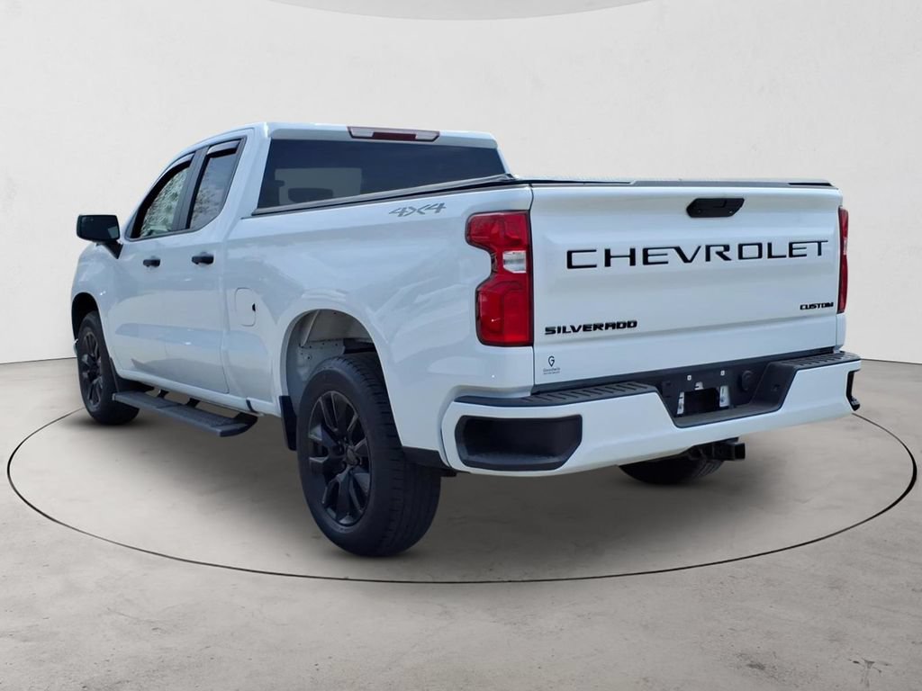 Certified 2022 Chevrolet Silverado 1500 Custom AWD/4WD image 7