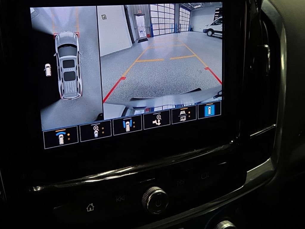 Used 2022 Chevrolet Traverse Premier AWD/4WD image 26