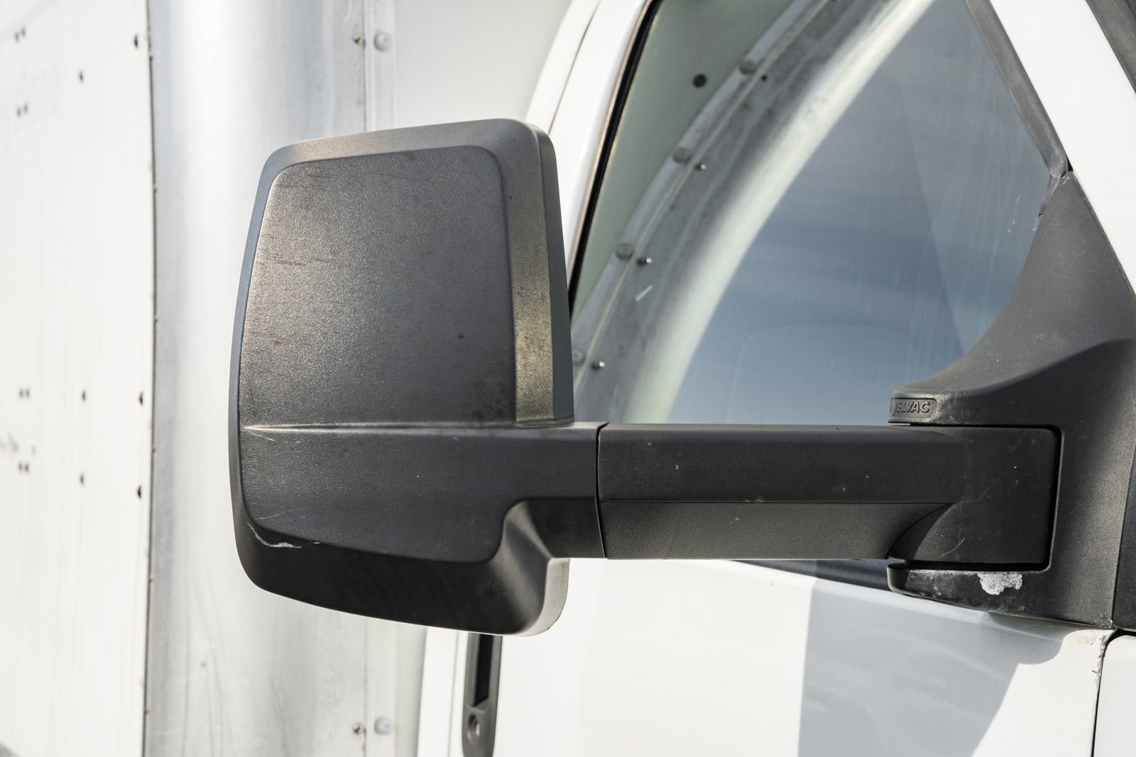 Used 2018 Chevrolet Express 3500 w/ Driver Convenience Package image 17