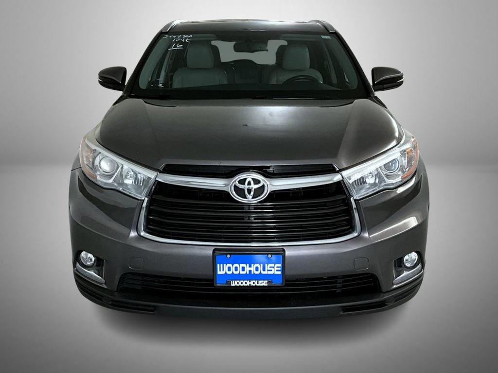 Used 2016 Toyota Highlander Limited AWD/4WD image 2