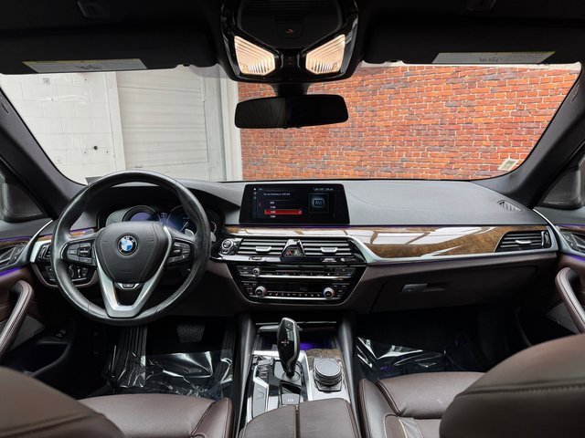 Used 2018 BMW 540i xDrive w/ Luxury Seating Package image 12