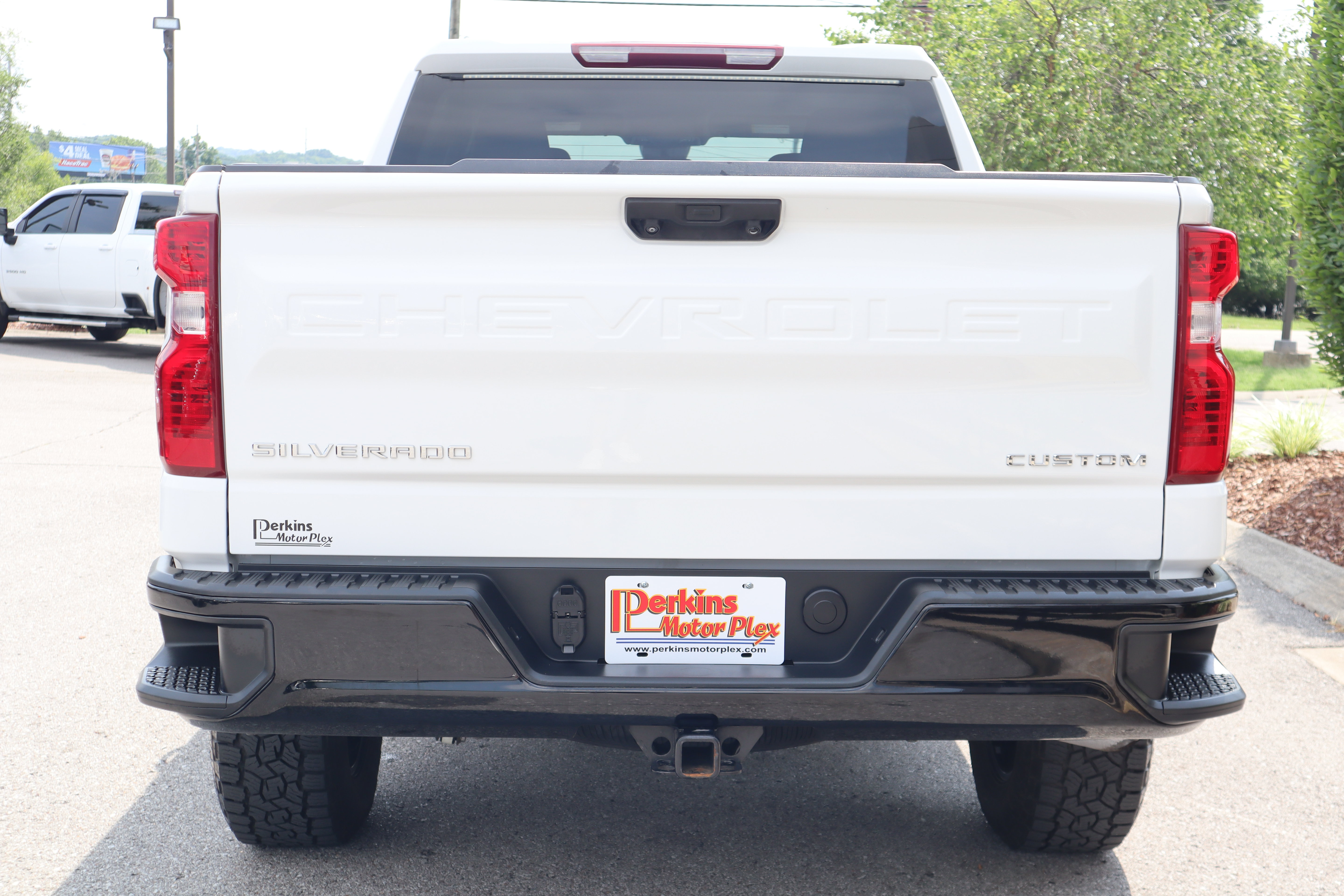 Used 2022 Chevrolet Silverado 1500 Custom Trail Boss AWD/4WD image 8