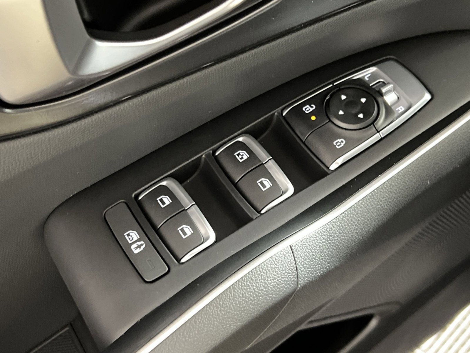 New 2026 Kia Sorento S image 13